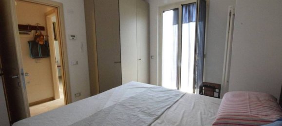 2 Schlafzimmer Penthouse in Loano, Italy, Nr. 66832 12