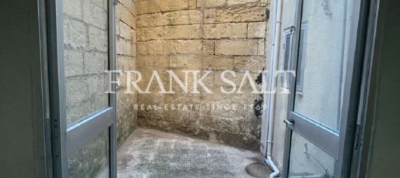 55m² Shop in Santa Venera, Malta No. 12405 4