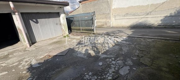 3 rooms Apartment in Fino Mornasco, Italy No. 35111 8