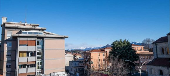 Apartamento T5 em Varese, Italy N.º 361300 15
