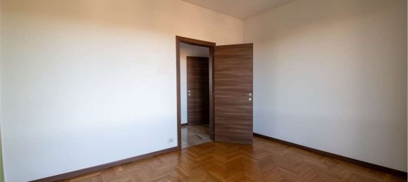 Apartamento T5 em Varese, Italy N.º 361300 40