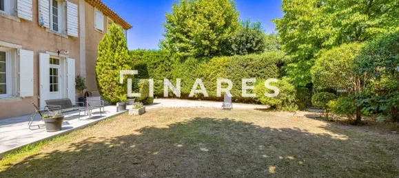 4 bedrooms Castles in Marseille, France No. 280042 2