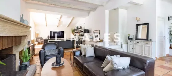 4 bedrooms Castles in Marseille, France No. 280042 9
