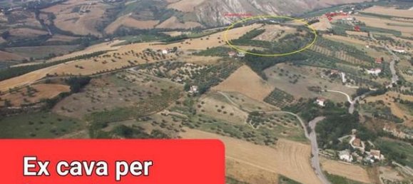 50000m² Land in Catignano, Italy No. 279155 2