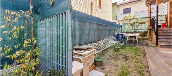 3 bedrooms Apartment in Varedo, Italy No. 361156 4