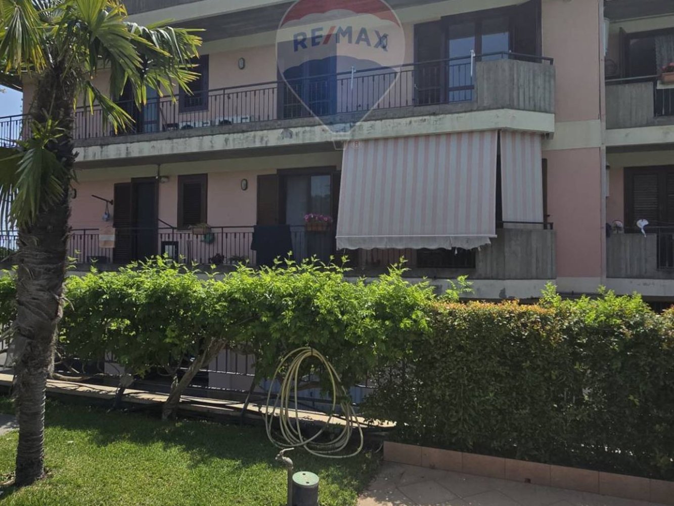 4 bedrooms Apartment in Mascali, Italy No. 265306