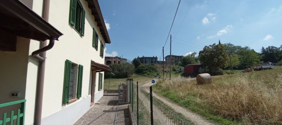 Casa de 11 divisões em Lugagnano Val d'Arda, Italy N.º 284374 18