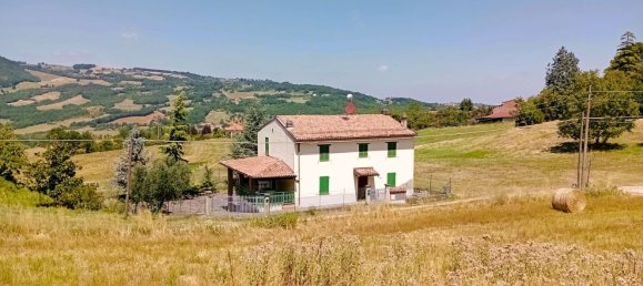 Casa de 11 divisões em Lugagnano Val d'Arda, Italy N.º 284374 8