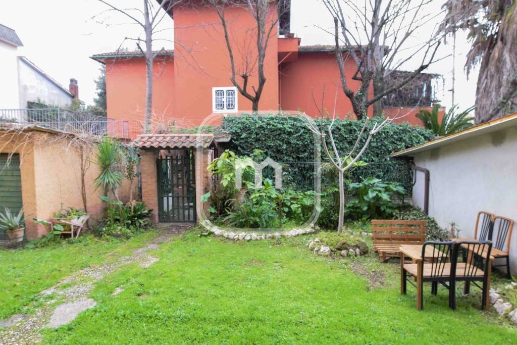 2 bedrooms Apartment in Rome, Italy No. 59129