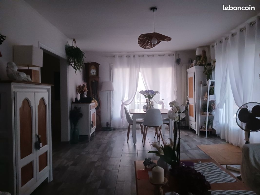 3 Schlafzimmer Haus in Le Champ-Saint-Pere, France, Nr. 322310