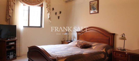 4 bedrooms Maisonette in Msida, Malta No. 3834 5