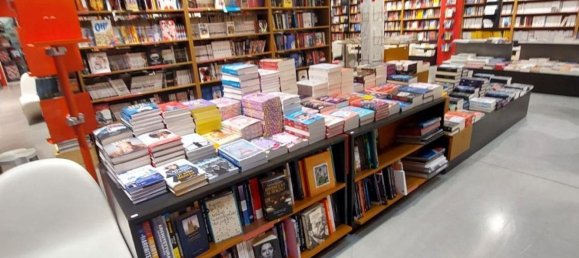 257m² Commercial property in Piacenza, Italy No. 372500 2