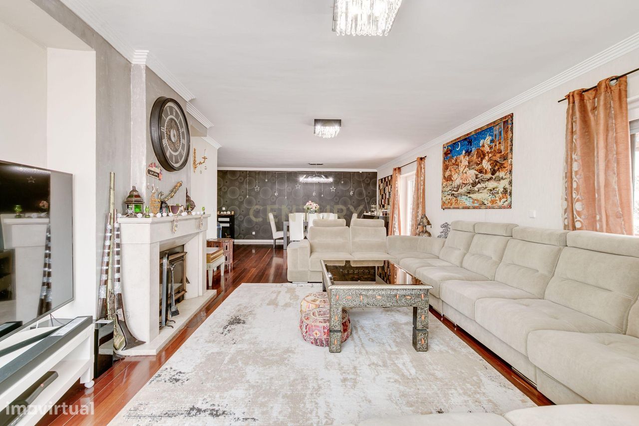 3 bedrooms Apartment in Cascais, Portugal No. 116804