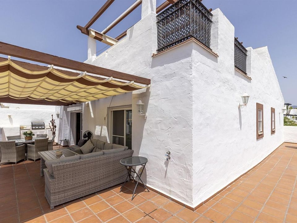 3 bedrooms Penthouse in Marbella, Spain No. 257087