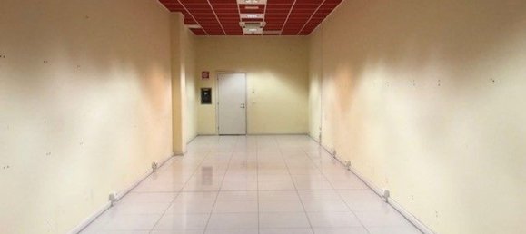 Gewerbliche Immobilie in Parma, Italy 88m², Nr. 377329 2