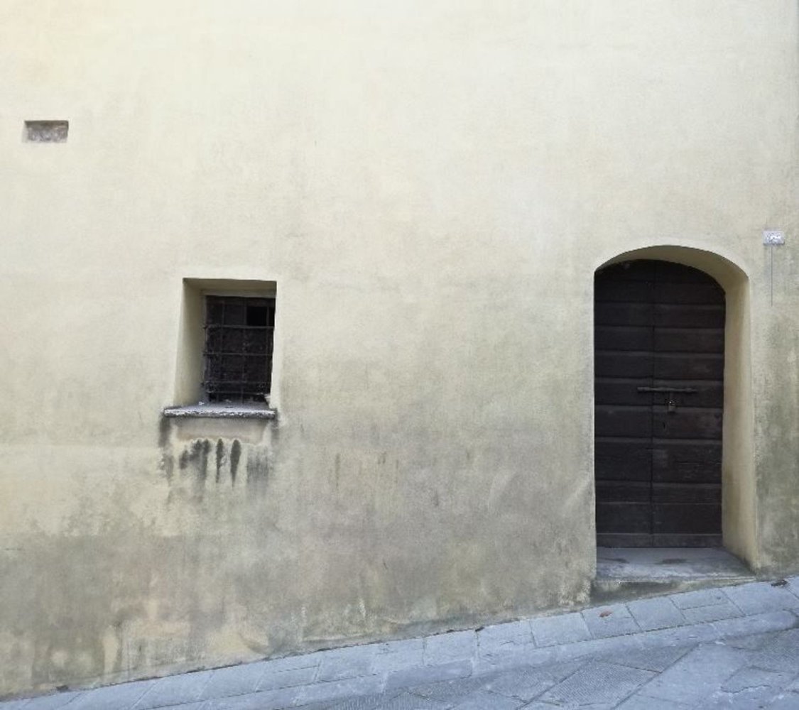 18m² Commercial property in Todi, Italy No. 104628