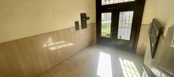 2 bedrooms Apartment in Naples, Italy No. 33991 27