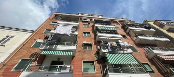 2 bedrooms Apartment in Naples, Italy No. 33991 23