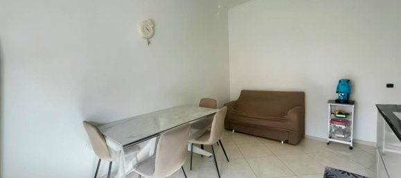 2 bedrooms Apartment in Naples, Italy No. 33991 17