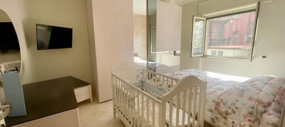 2 bedrooms Apartment in Naples, Italy No. 33991 16