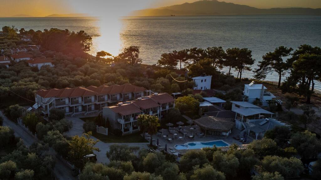 29 rooms Hotel in Thasos, Greece No. 94377
