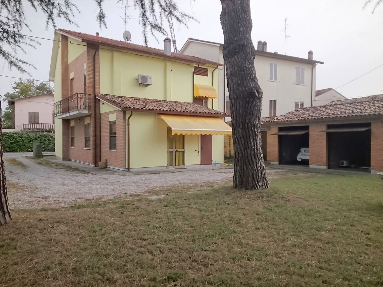 11 rooms Villa in Ravenna, Italy No. 256778
