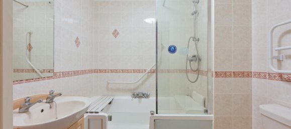 1 غرف نوم منزل في Epsom, United Kingdom رقم 9778 9