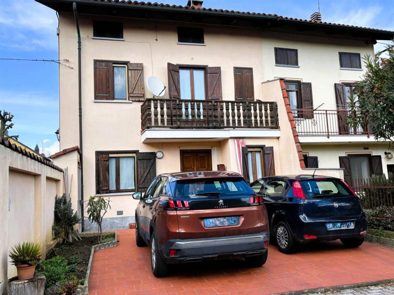 3 rooms House in Buttigliera d'Asti, Italy No. 34743