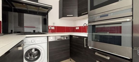 Studio in Corbeil-Essonnes, France No. 282998 4