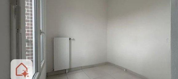 Studio in Corbeil-Essonnes, France No. 282998 8