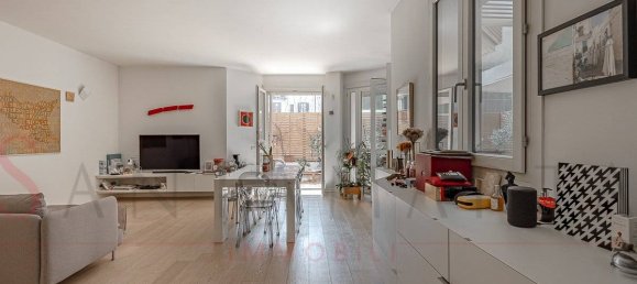 3 bedrooms Apartment in Milan, Italy No. 323497 12