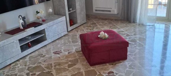 2 Schlafzimmer Wohnung in Syracuse, Italy, Nr. 372619 8