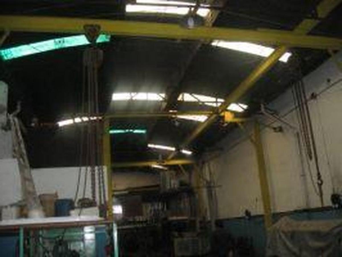 700m² Commercial property in Lanus, Argentina No. 28710