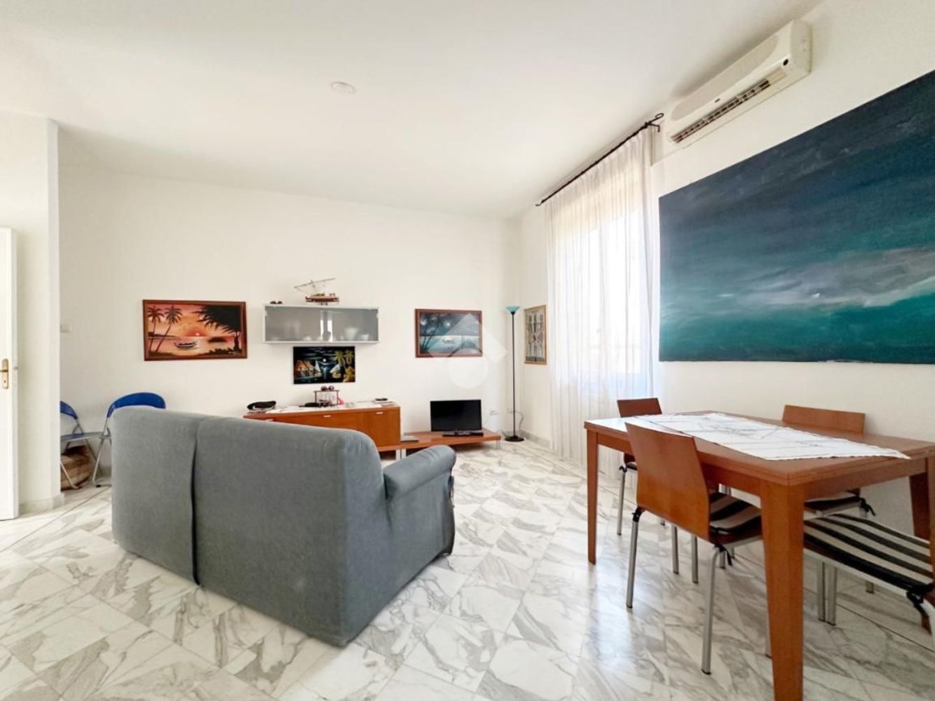 4غرفة شقة في Carrara, Italy رقم 271263