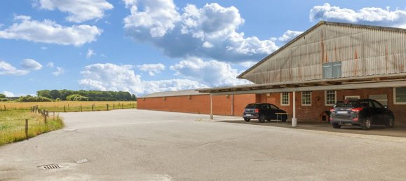 Edificio de 12 habitaciónes en Steinburg, Germany No. 89900 11