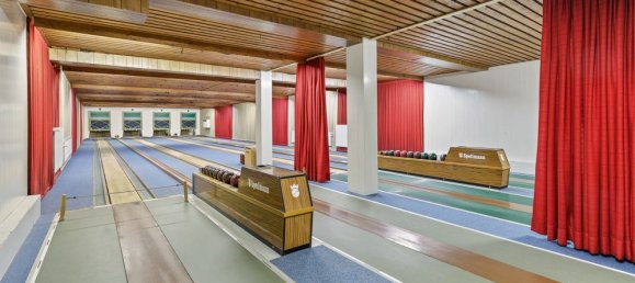 Edificio de 12 habitaciónes en Steinburg, Germany No. 89900 6