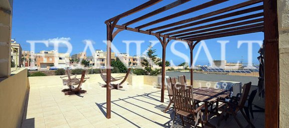 Villa de 3 dormitorios en Pembroke, Malta No. 3669 3