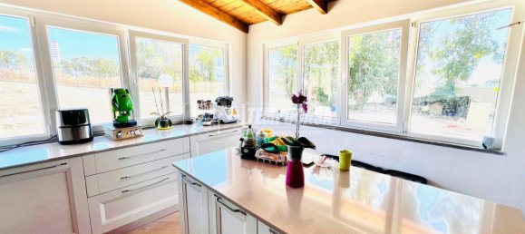 3 Schlafzimmer Villa in Civitavecchia, Italy, Nr. 258324 4