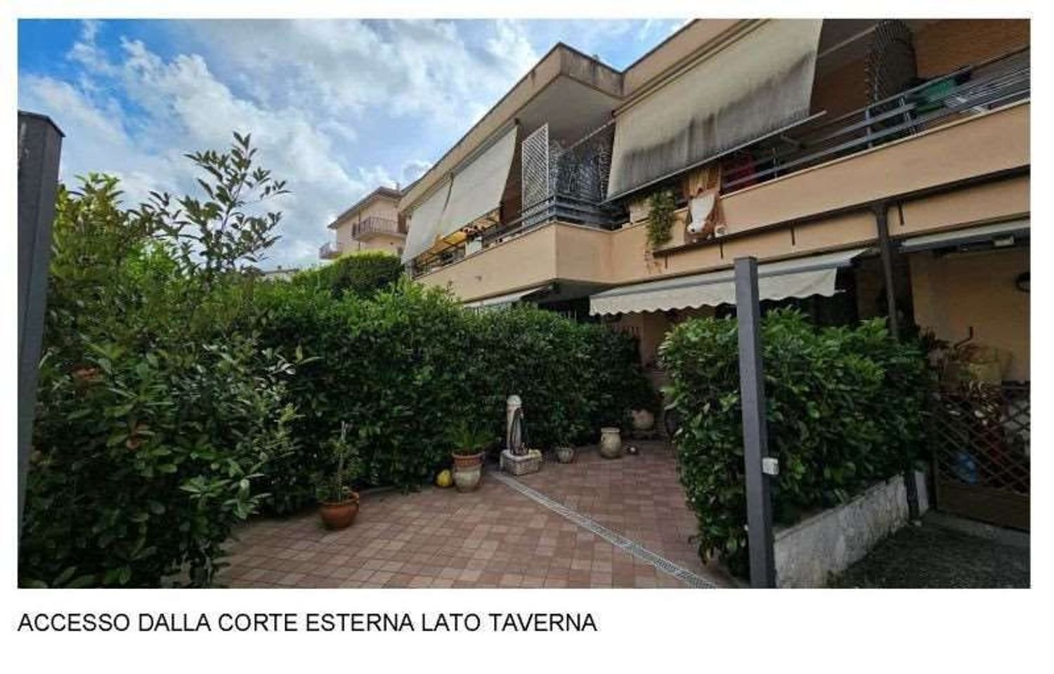 Casa de 6 habitaciónes en Rome, Italy No. 17014