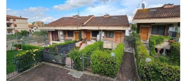 Casa de 6 habitaciónes en Rome, Italy No. 17014 5