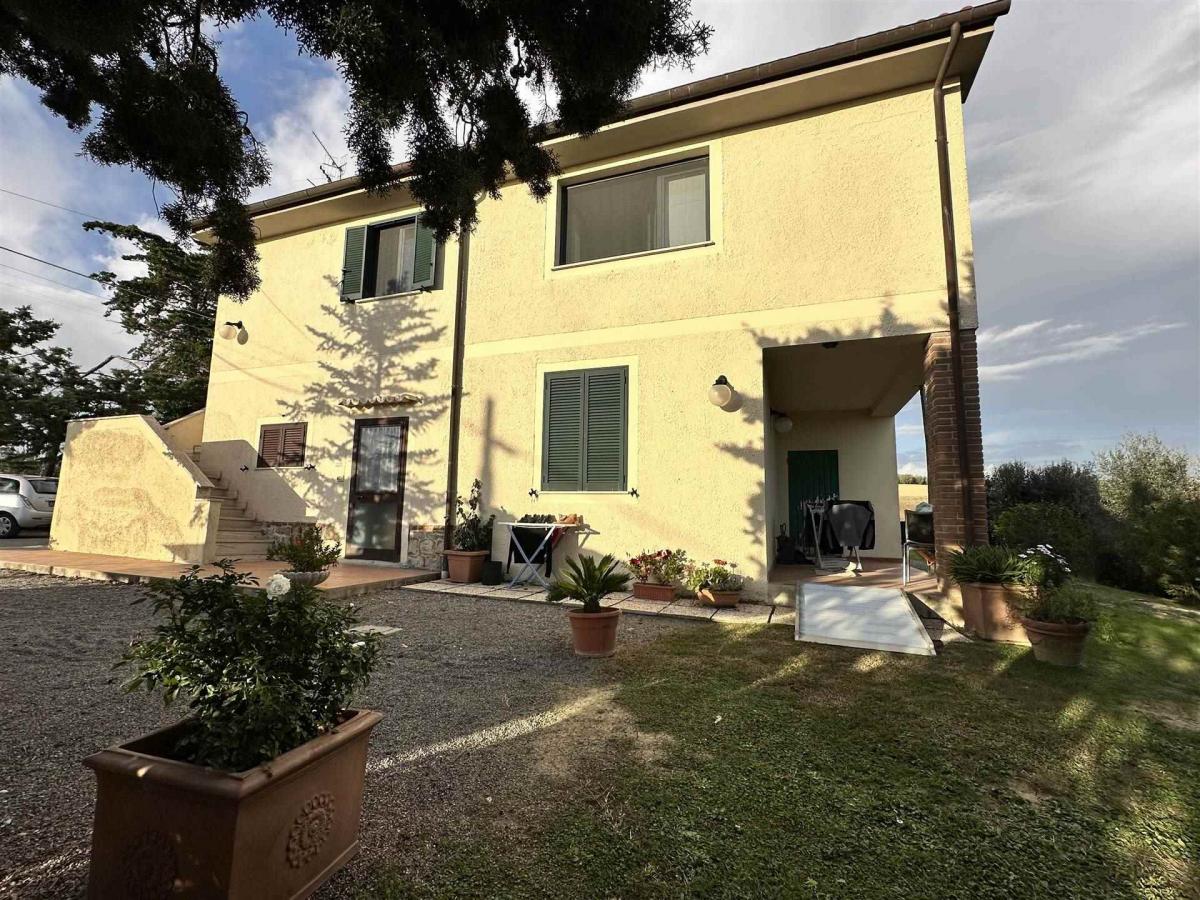 3 bedrooms House in Magliano in Toscana, Italy No. 1445
