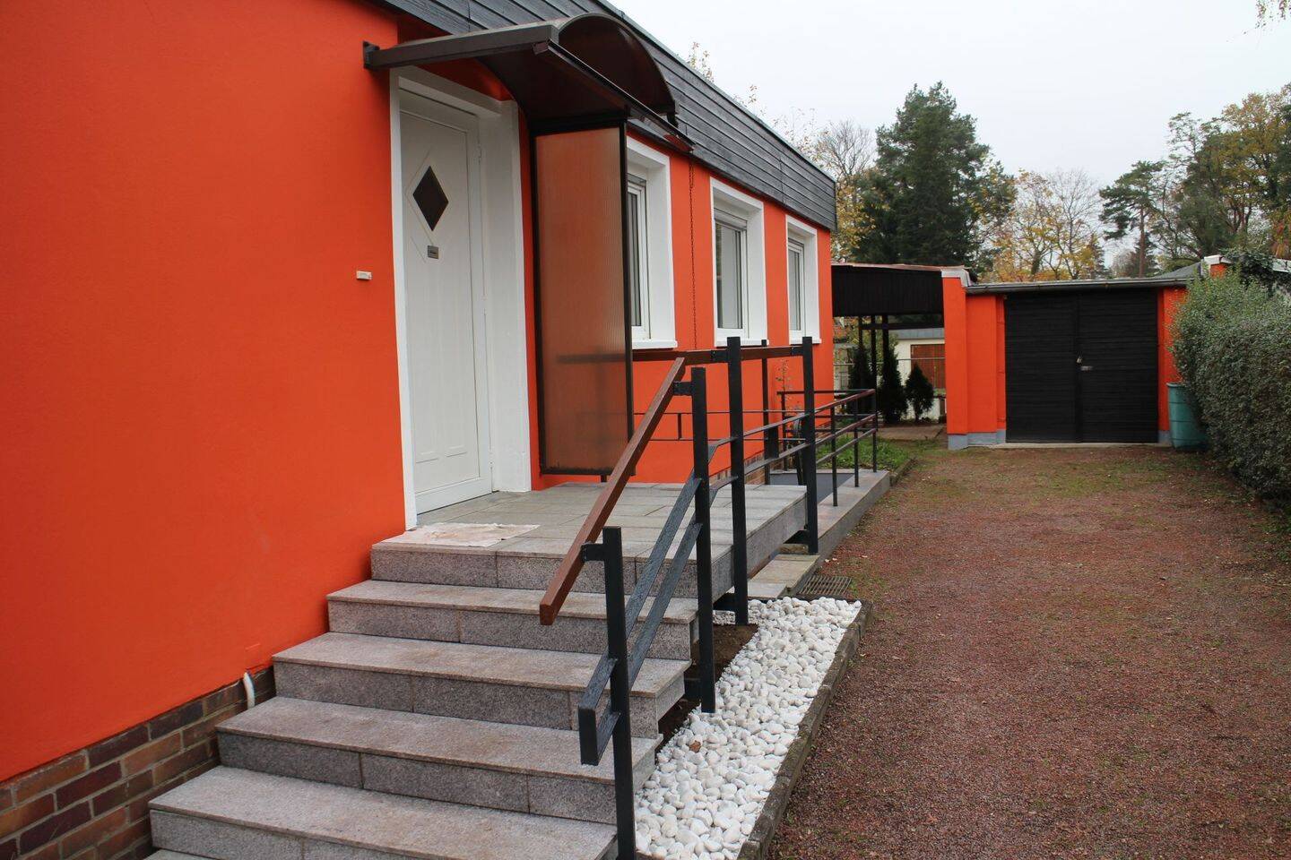 8 rooms House in Dresden, Germany No. 19198