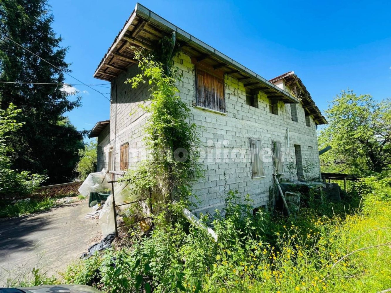 3 rooms Building in Carsoli, Italy No. 346937