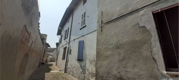 6 rooms House in Breme, Italy No. 5789 31