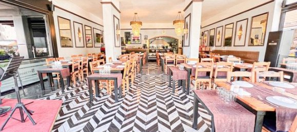 265m² Commercial property in Antalya, Turkey No. 33995 3