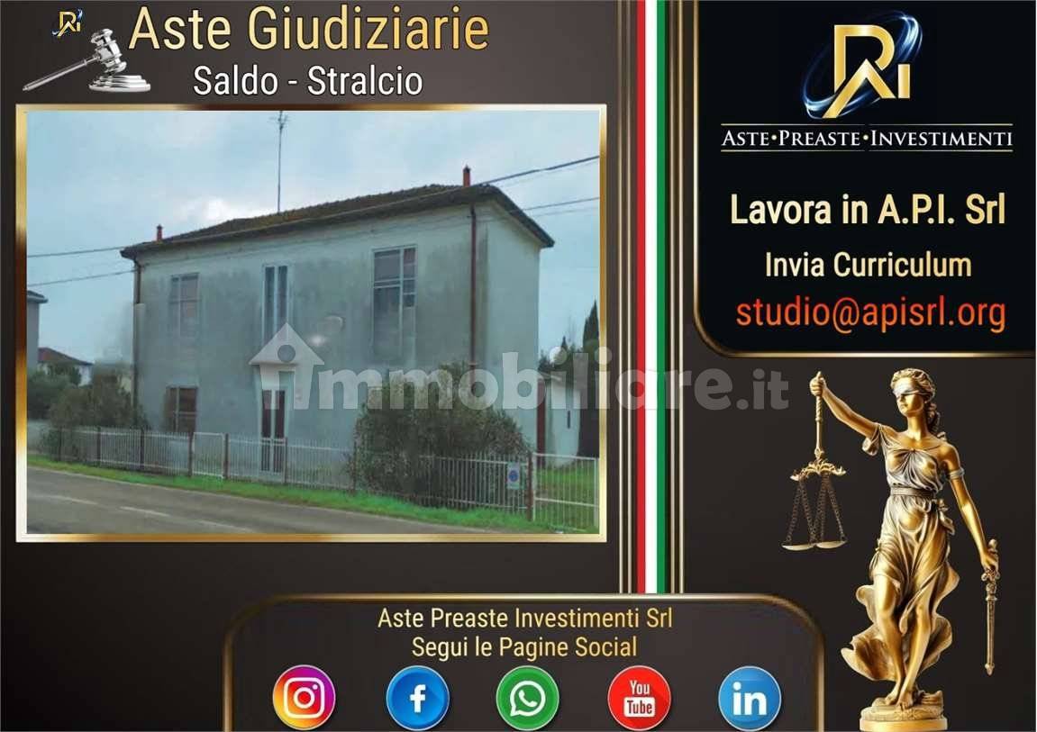 3 bedrooms House in Argenta, Italy No. 282684