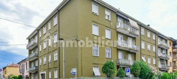 Apartamento de 2 dormitorios en Desio, Italy No. 354825 26