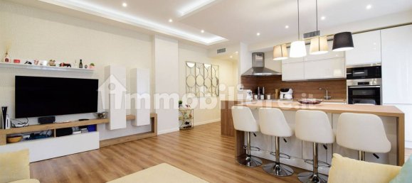Apartamento de 2 dormitorios en Desio, Italy No. 354825 8