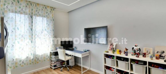 Apartamento de 2 dormitorios en Desio, Italy No. 354825 16