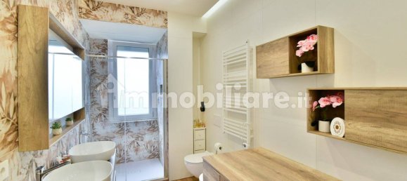 Apartamento de 2 dormitorios en Desio, Italy No. 354825 11
